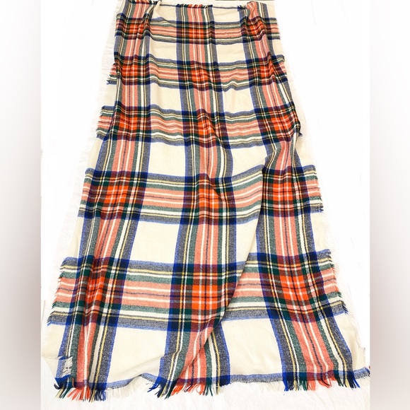 Plaid Lightweight Winter Scarf - Picture 2 of 8